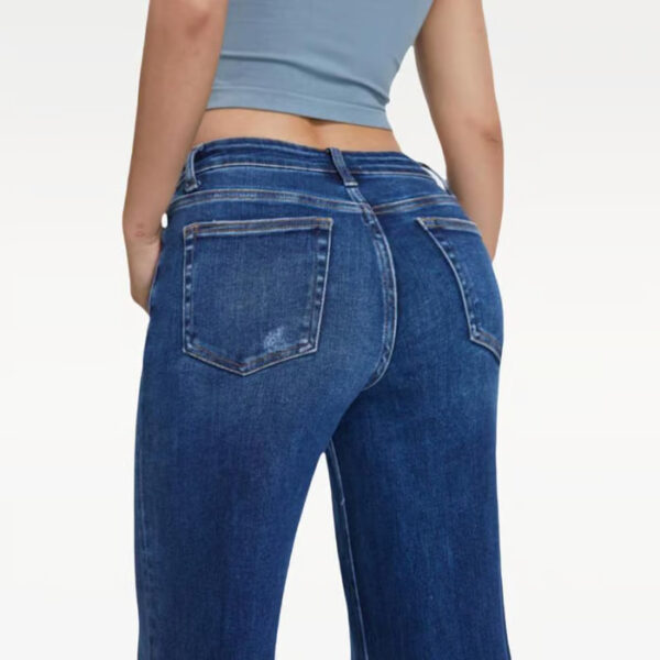 The high-rise and wide-leg design of Vintage High Waist Jeans offers comfort and style in one.